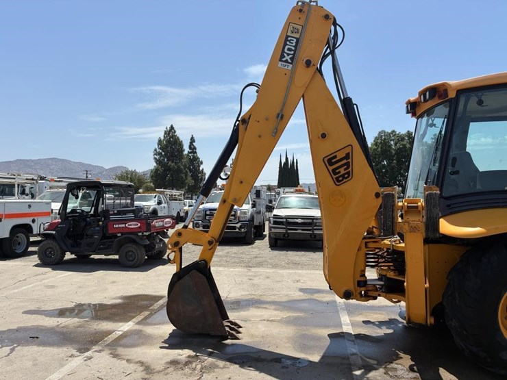 2008-jcb-3cx-image-11