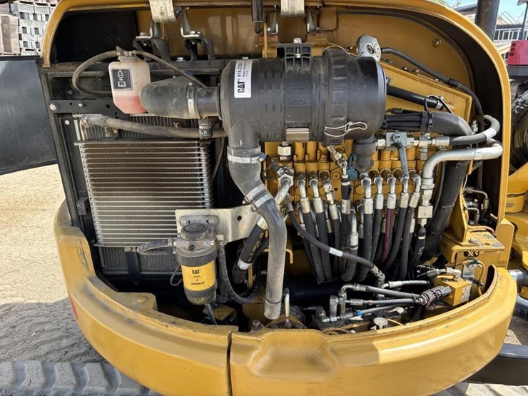 caterpillar-303.5-image-39