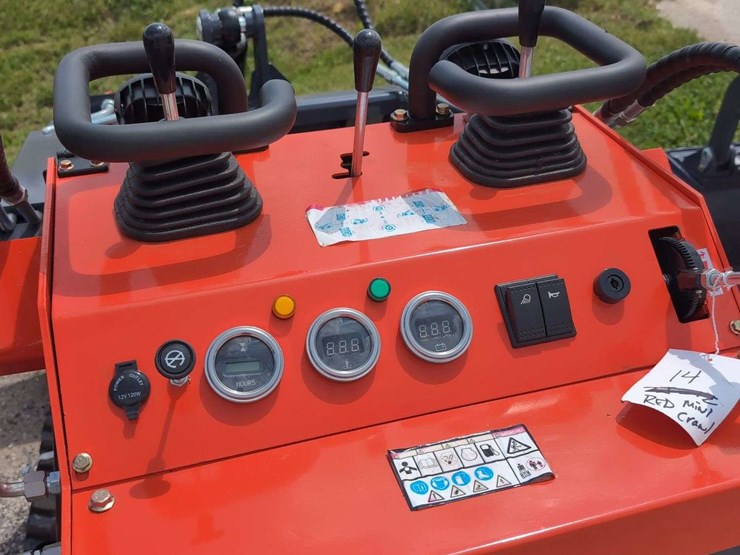 zjg-mini-skid-steer-loader-zj-380-(red)---15hp-image-8