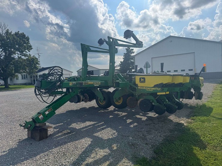 1999-john-deere-1780-image-3