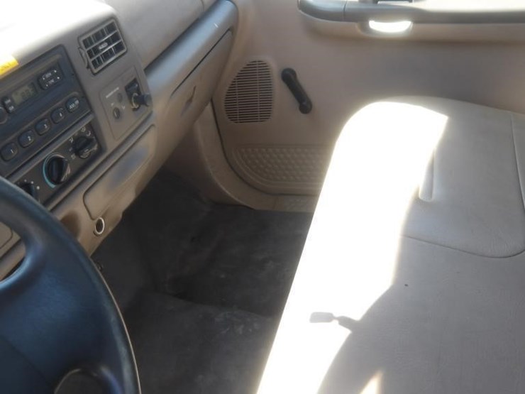 2001-ford-f250-image-17
