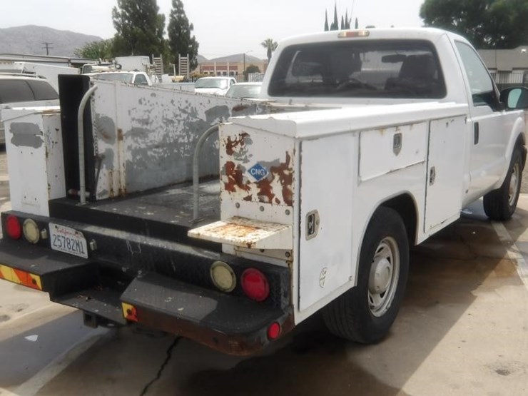 2013-ford-f250-image-4