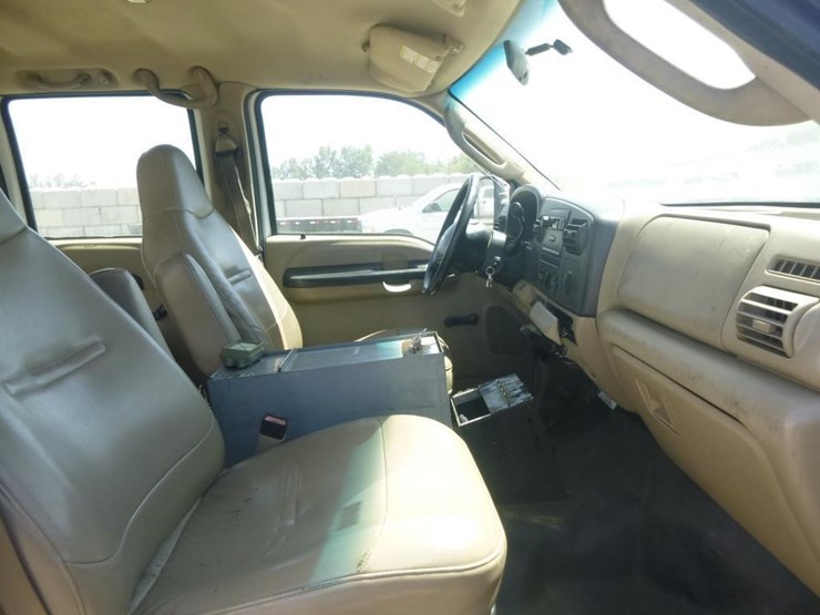 2006-ford-f450-image-23