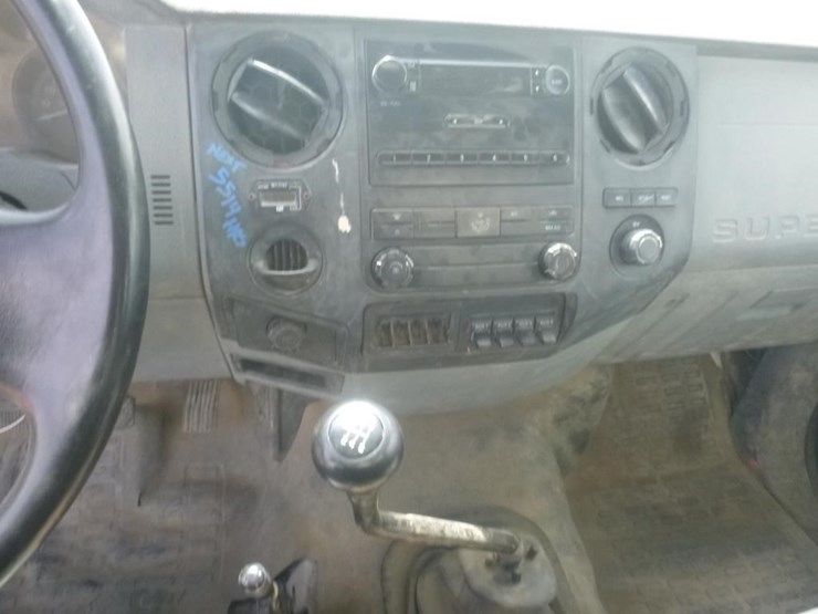 2011-ford-f750-image-15