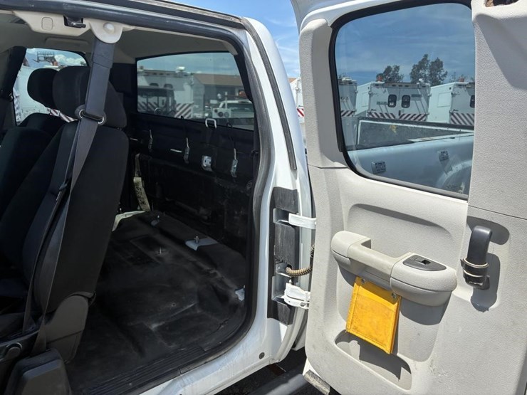 2012-gmc-sierra-2500hd-image-15