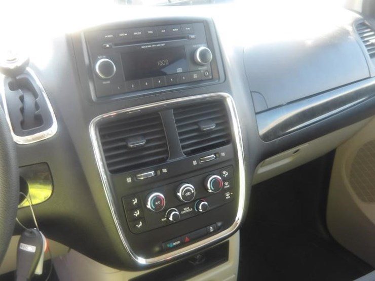 2017-dodge-grand-caravan-image-20