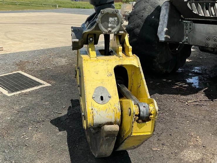2019-deere-848l-image-55