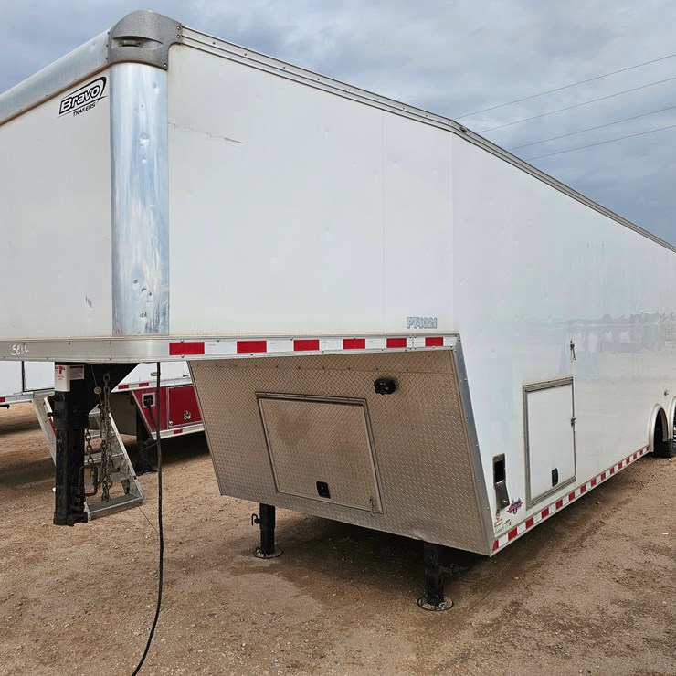 2020 BRAVO TRAILERS 40’ X 102” 3-AXLE ENCLOSED GOOSENECK TRAILER