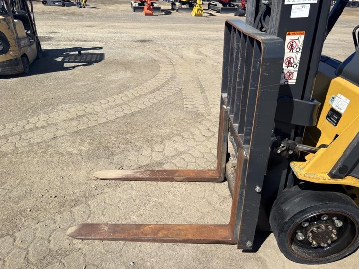 2020-caterpillar-2c6000-image-9