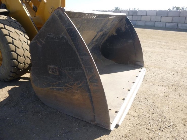 2022-caterpillar-930m-image-39