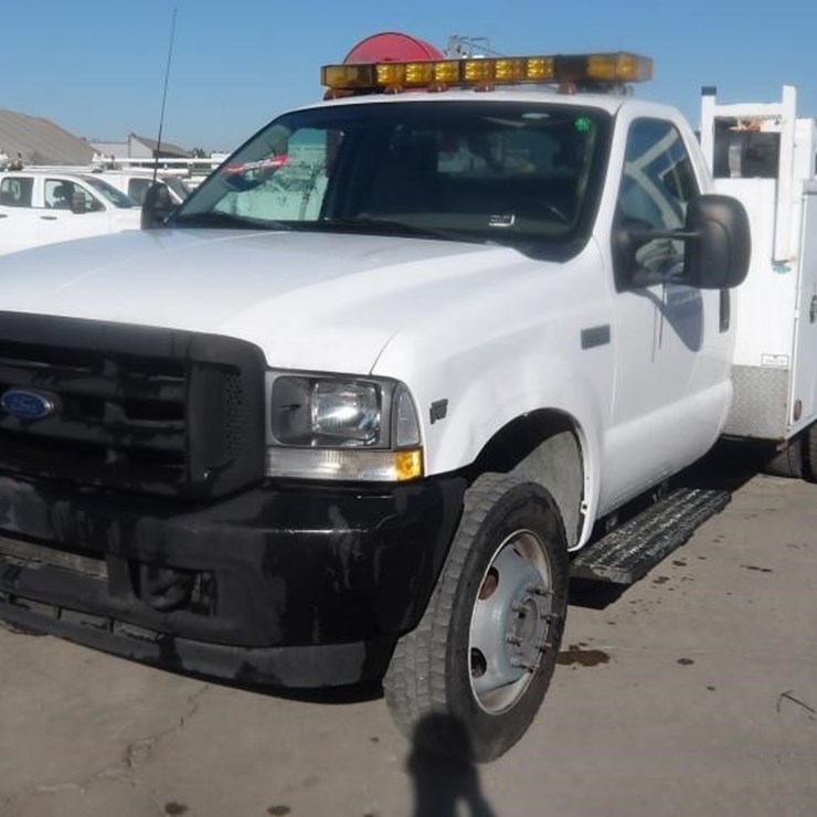 2003 FORD F550
