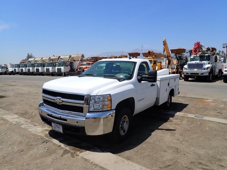 2009-chevrolet-silverado-2500-image-1