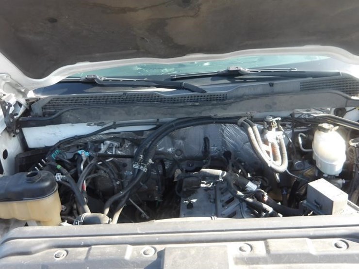 2016-chevrolet-silverado-2500-image-10