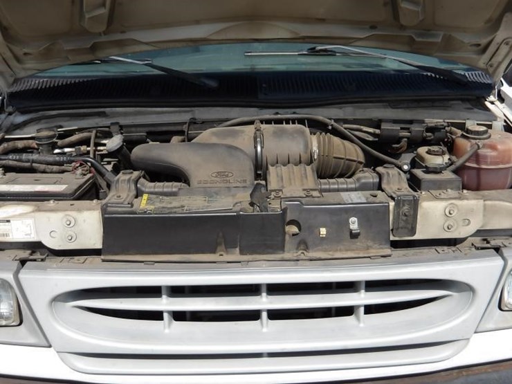 2002-ford-e350-image-9