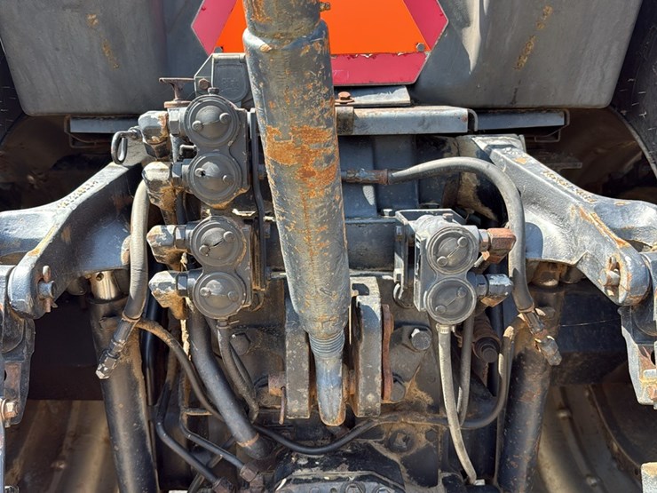 case-ih-7130-image-35