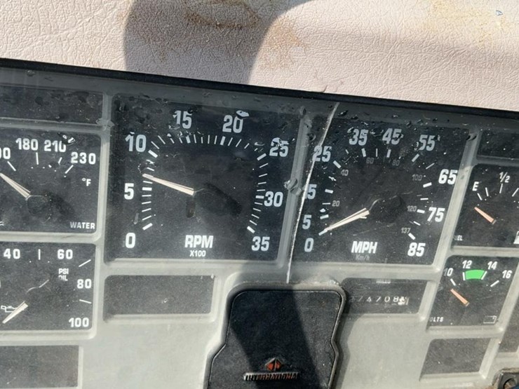 #360-•-1997-international-navistar-box-truck-image-30