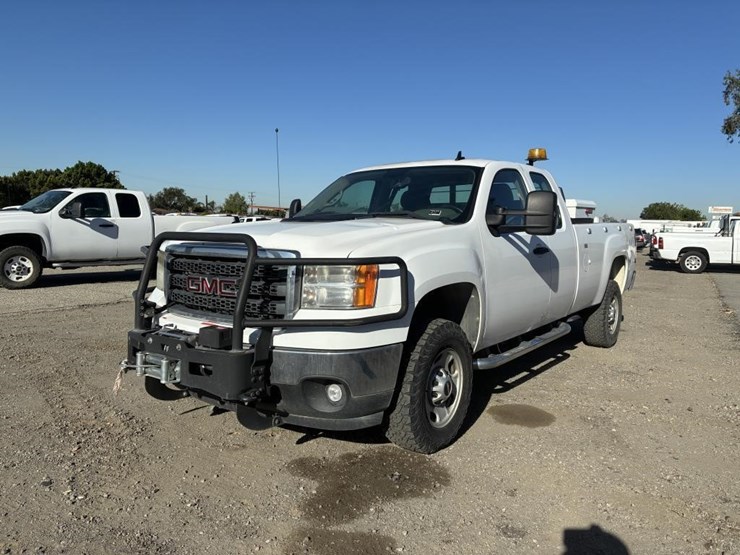 2012-gmc-sierra-2500hd-image-2