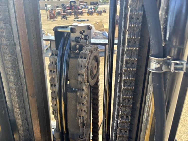 2016-caterpillar-2c6000-image-14