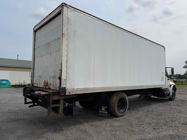 2009-international-durastar-4300-image-11