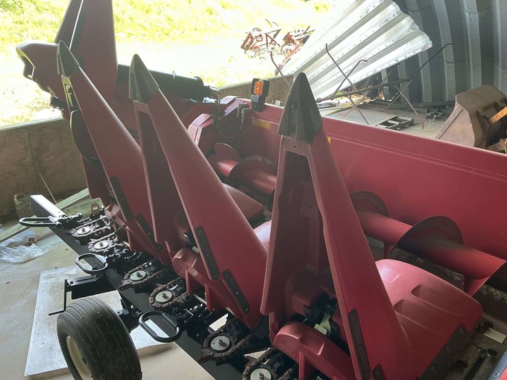 case-4412-12-row-corn-head-image-11