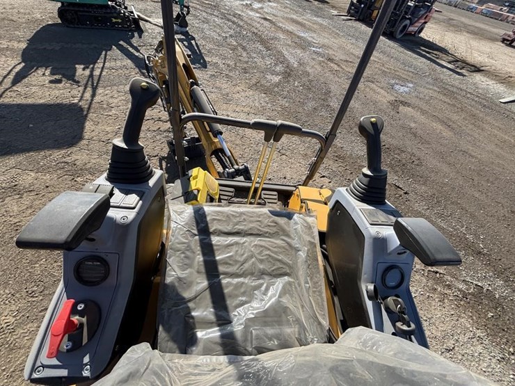 2026-me20-hydraulic-excavator-image-16