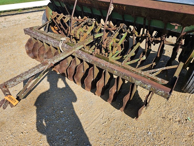 john-deere-8-image-13
