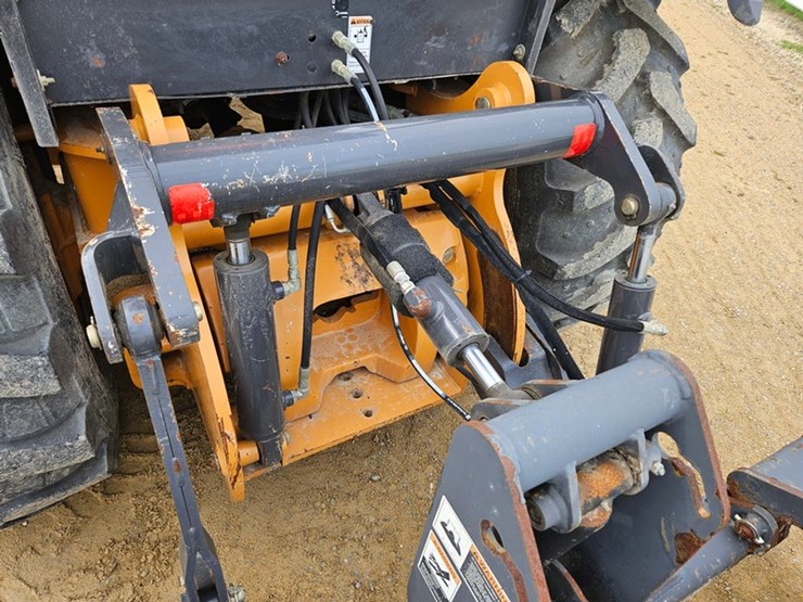 #27-•-case-570d-tractor/loader/scraper-image-22