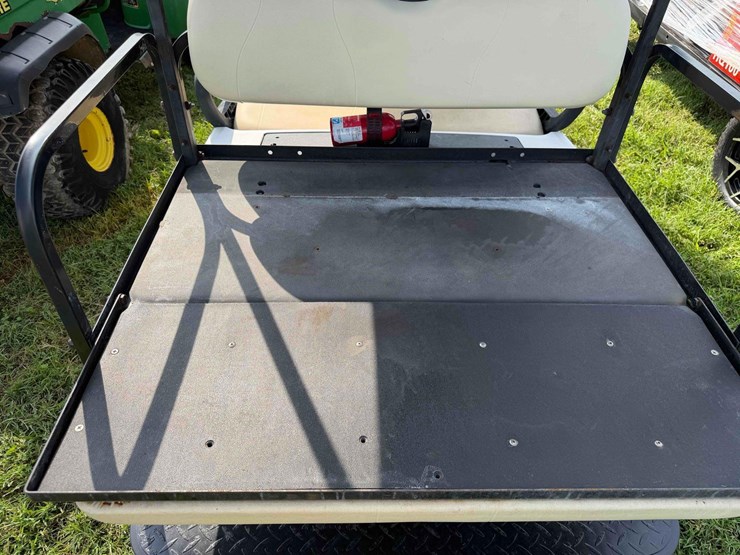 club-car-precedent-6-seater-golf-cart-*new-batteries*-image-10