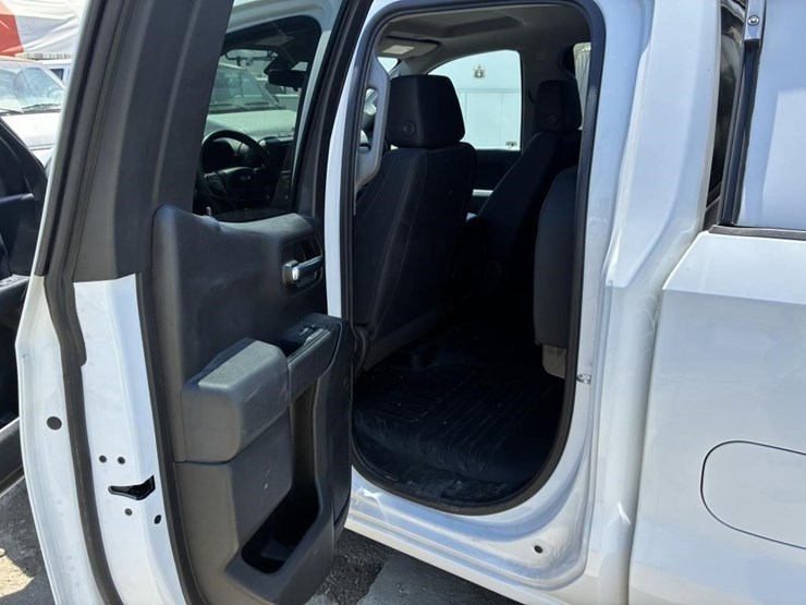 2019-chevrolet-silverado-1500-image-12