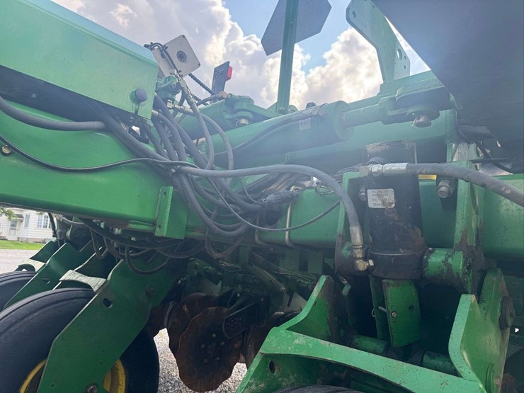 1999-john-deere-1780-image-41