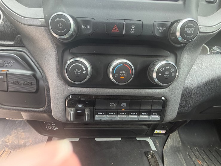 2024-ram-5500-hd-image-8