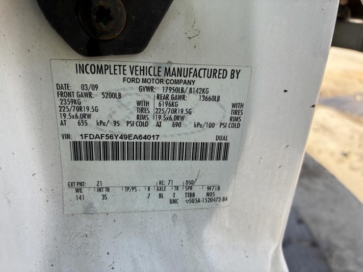2009-ford-f550-image-22