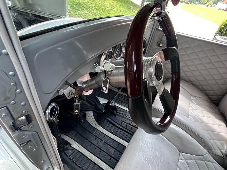 #97-•-1927-chevy-essex-sedan-image-14