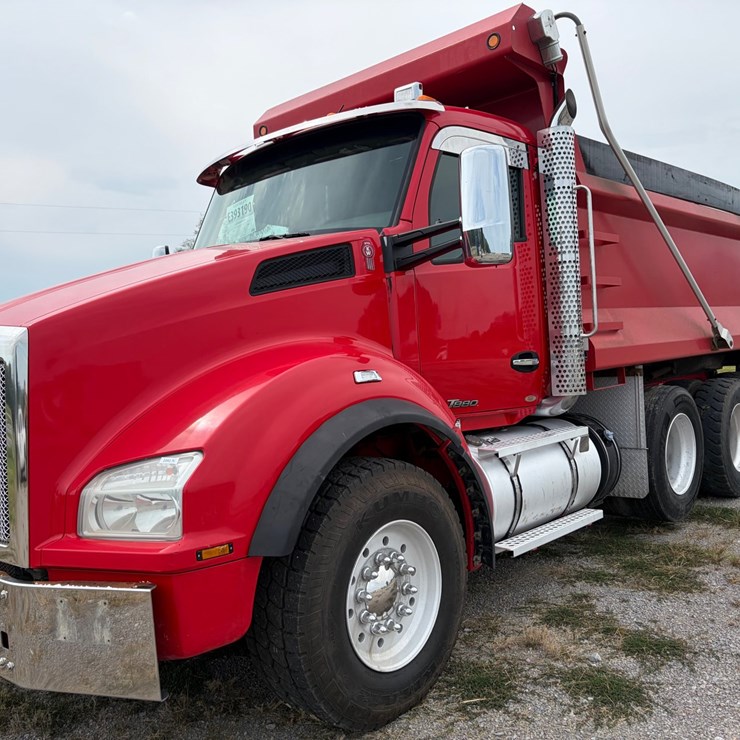 2016 KENWORTH T880