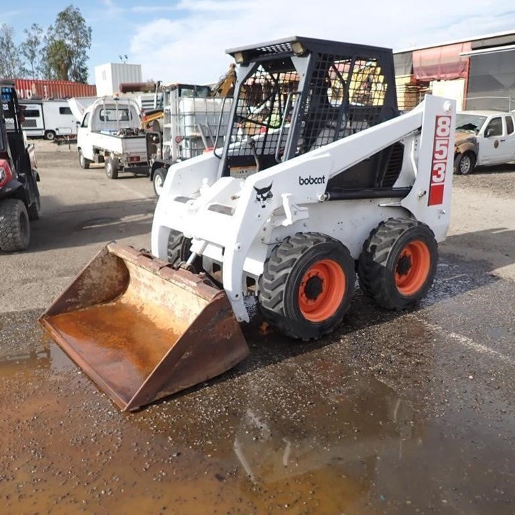 BOBCAT 853