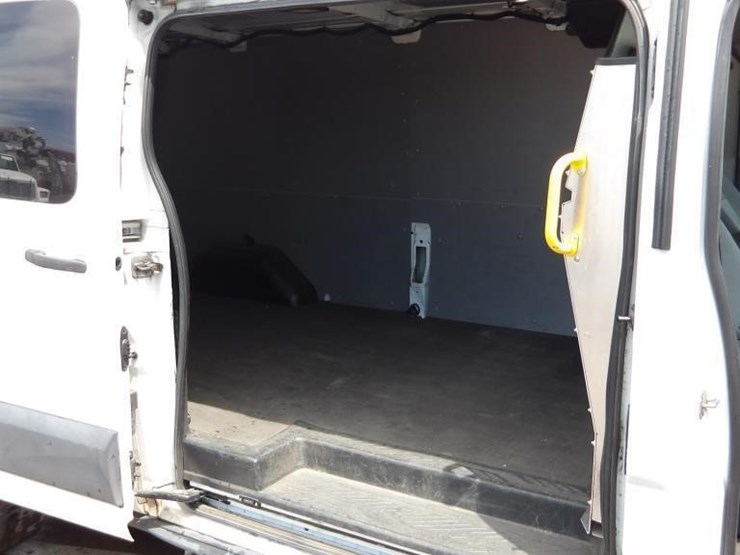 2018-ford-transit-image-12