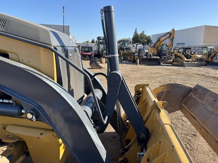 2020-john-deere-2020-image-17