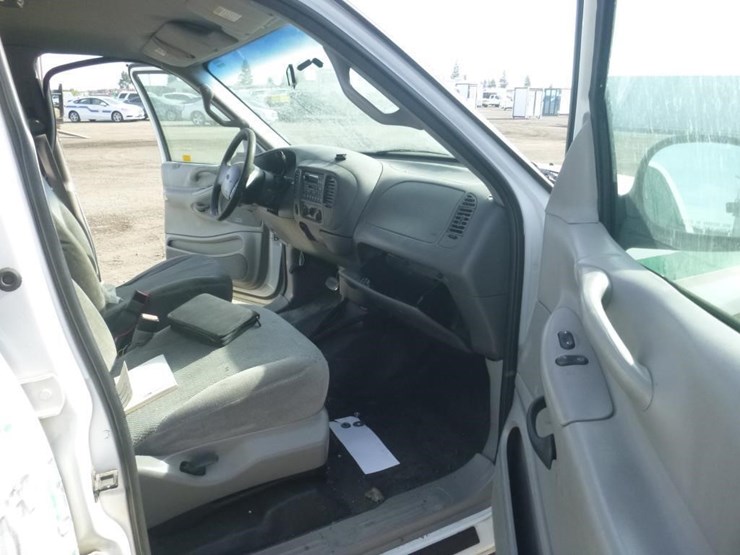 2002-ford-expedition-image-6
