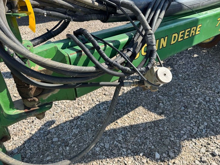 john-deere-7200-image-55