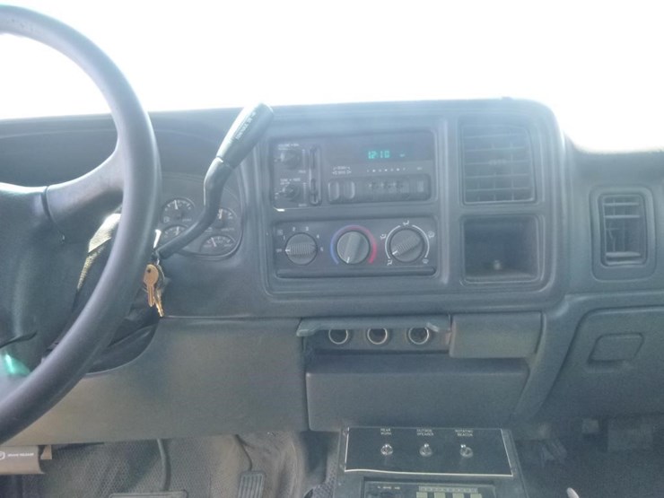 2001-chevrolet-3500-image-12