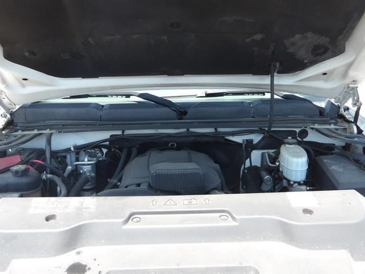 2011-chevrolet-silverado-2500-image-10
