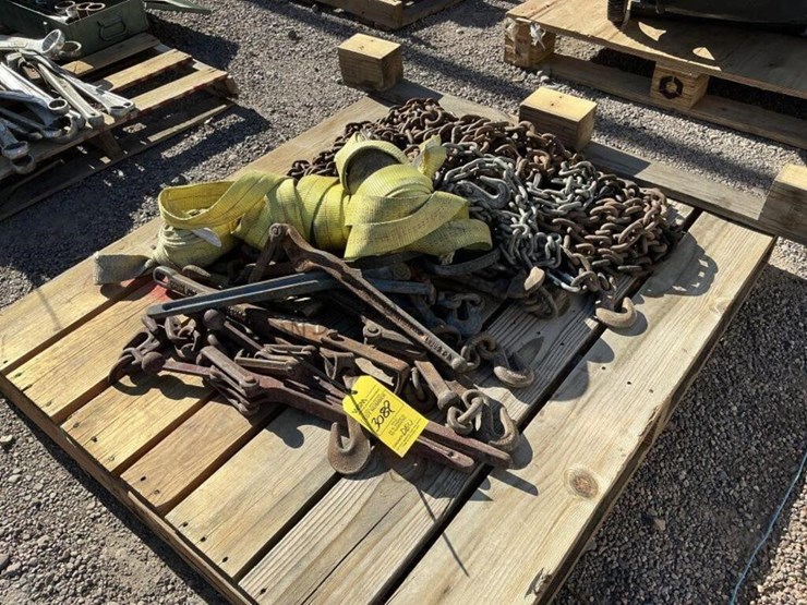 pallet-of-asst-chains,-binders-&-straps-image-1