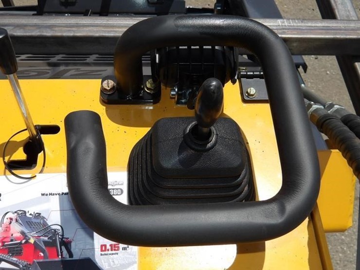 2026-zjz-380-skid-steer-track-loader-image-16