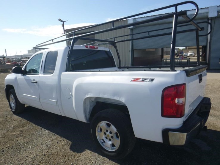 2019-chevrolet-1500-image-4
