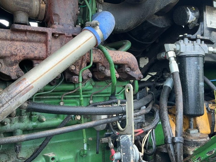 2012-deere-848h-image-10