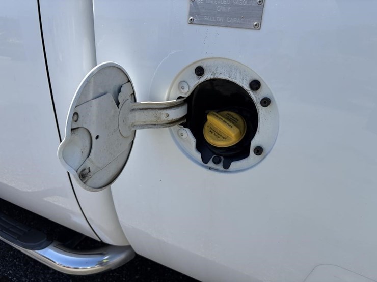 2012-gmc-sierra-2500hd-image-6