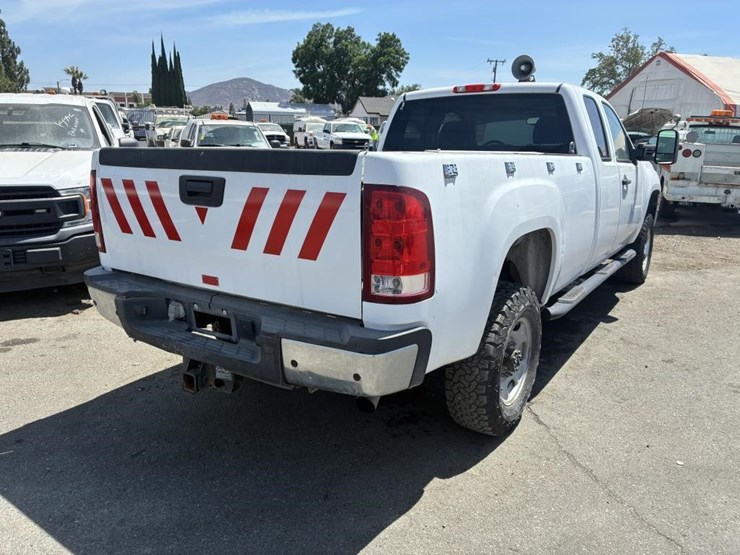 2012-gmc-sierra-2500hd-image-4