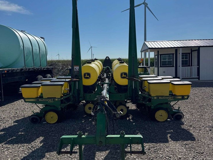 john-deere-7200-image-8