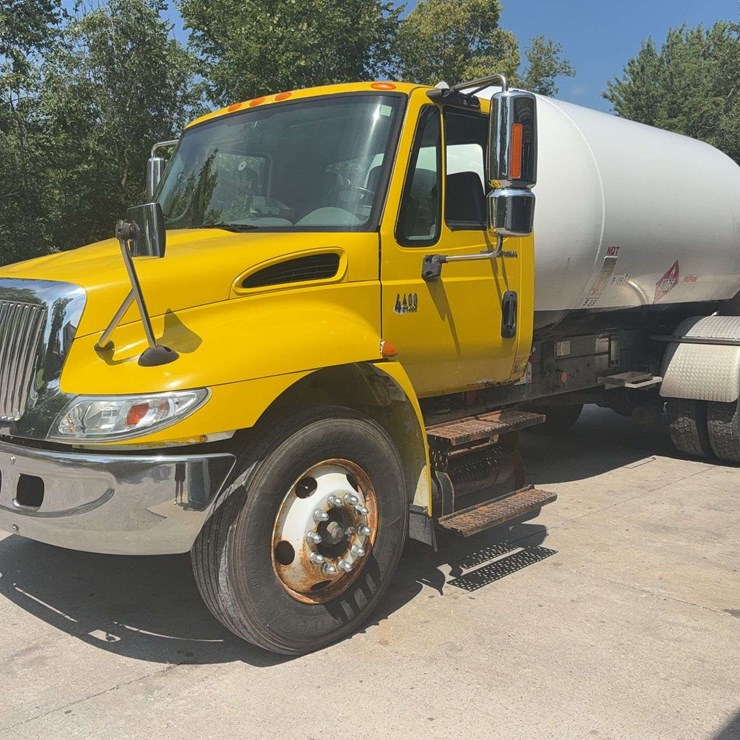 2006 INTERNATIONAL DURASTAR 4400