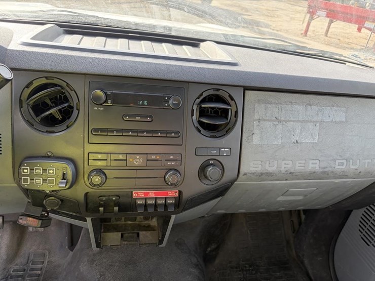 2011-ford-f550-image-20